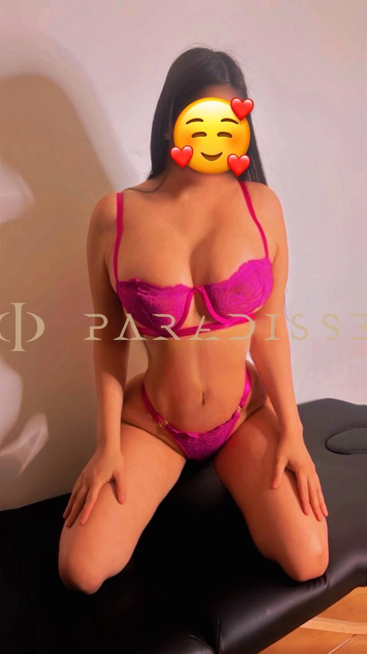 Escorts VIP Paradisse - Bombón